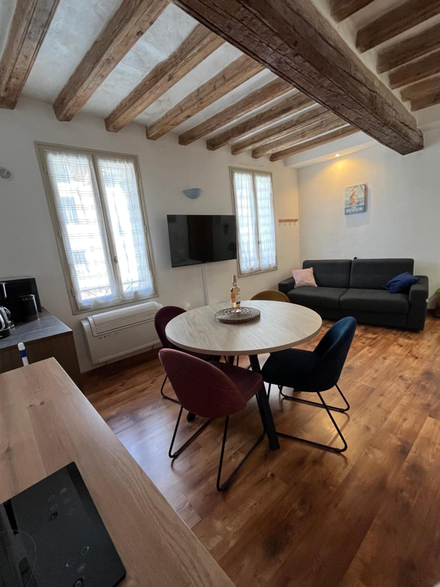 Logement Studio Avec Vue Sur Le Centre Historique LʼIsle-sur-la-Sorgue Esterno foto